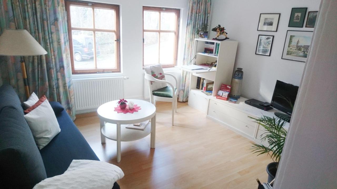 Haus Zum Kleinen Helm Lägenhet Erfurt Exteriör bild