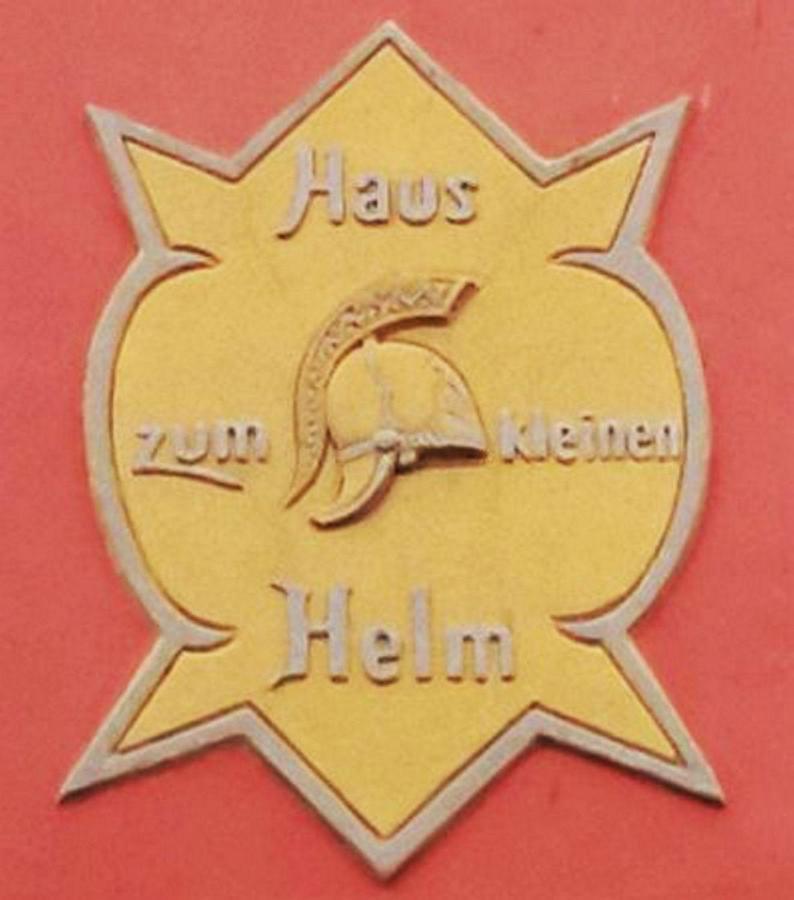 Haus Zum Kleinen Helm Lägenhet Erfurt Exteriör bild
