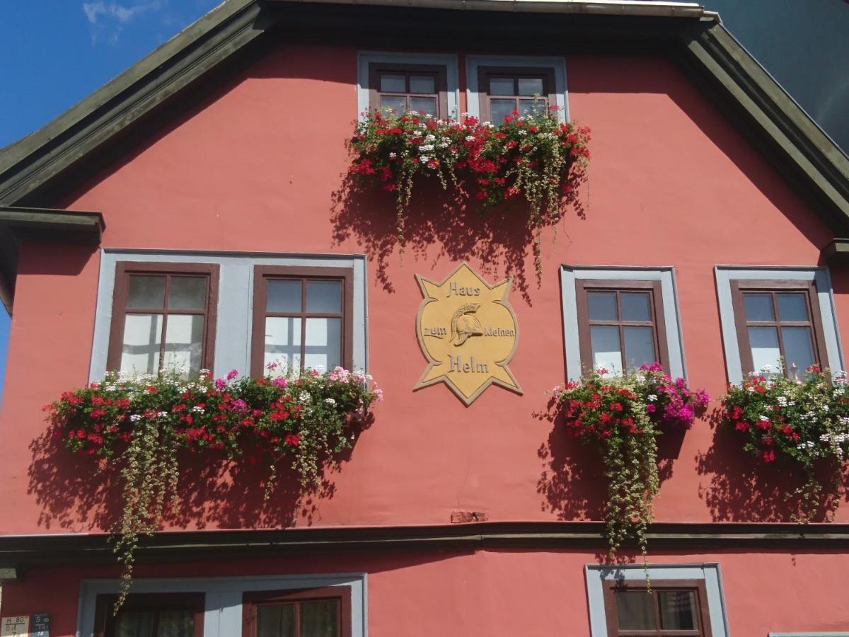 Haus Zum Kleinen Helm Lägenhet Erfurt Exteriör bild