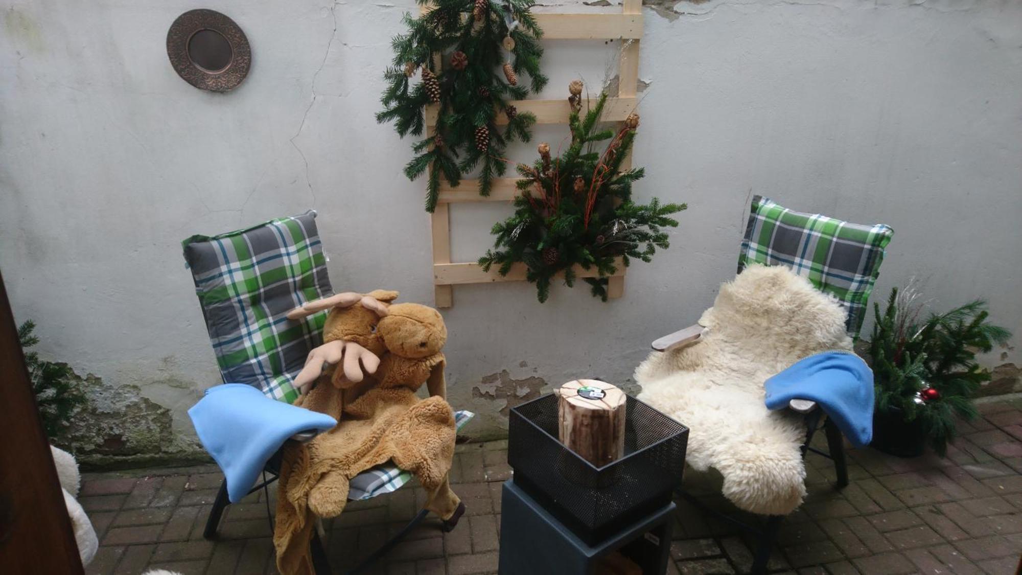 Haus Zum Kleinen Helm Lägenhet Erfurt Exteriör bild