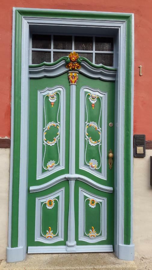 Haus Zum Kleinen Helm Lägenhet Erfurt Exteriör bild